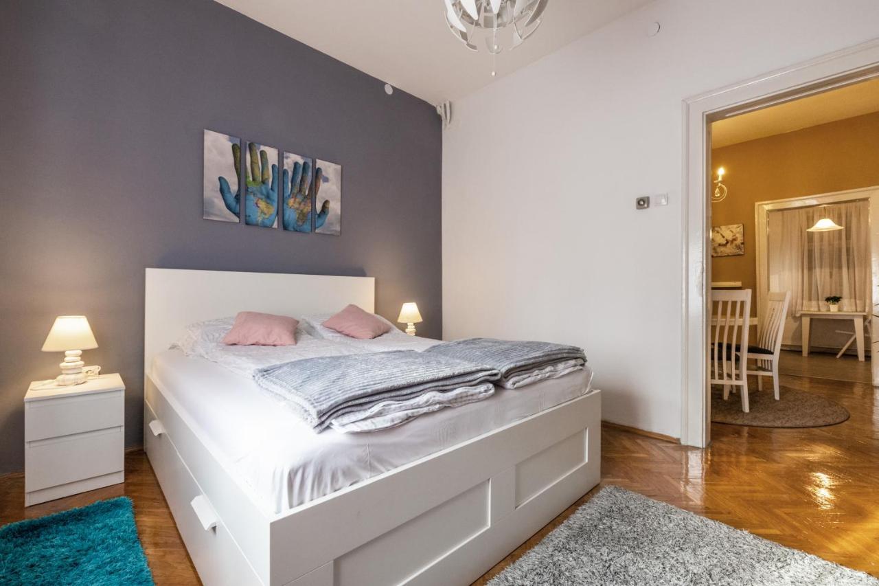 Neimar Apartment With Great Wi-Fi And Free Parking Belgrád Kültér fotó