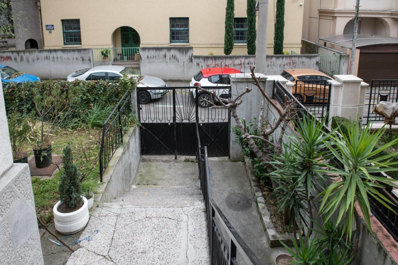 Neimar Apartment With Great Wi-Fi And Free Parking Belgrád Kültér fotó